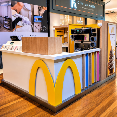 Logo da loja sobremesas mcdonald´s
