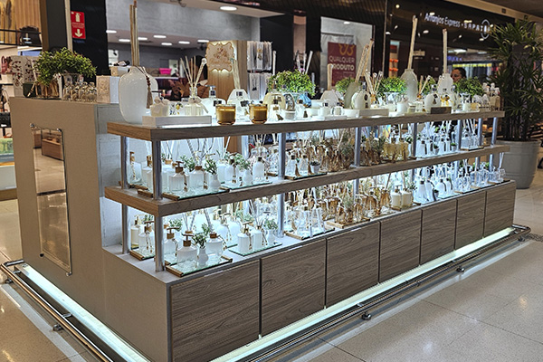 Quiosque Romã Rouge inaugura no Maxi Shopping Jundiaí 