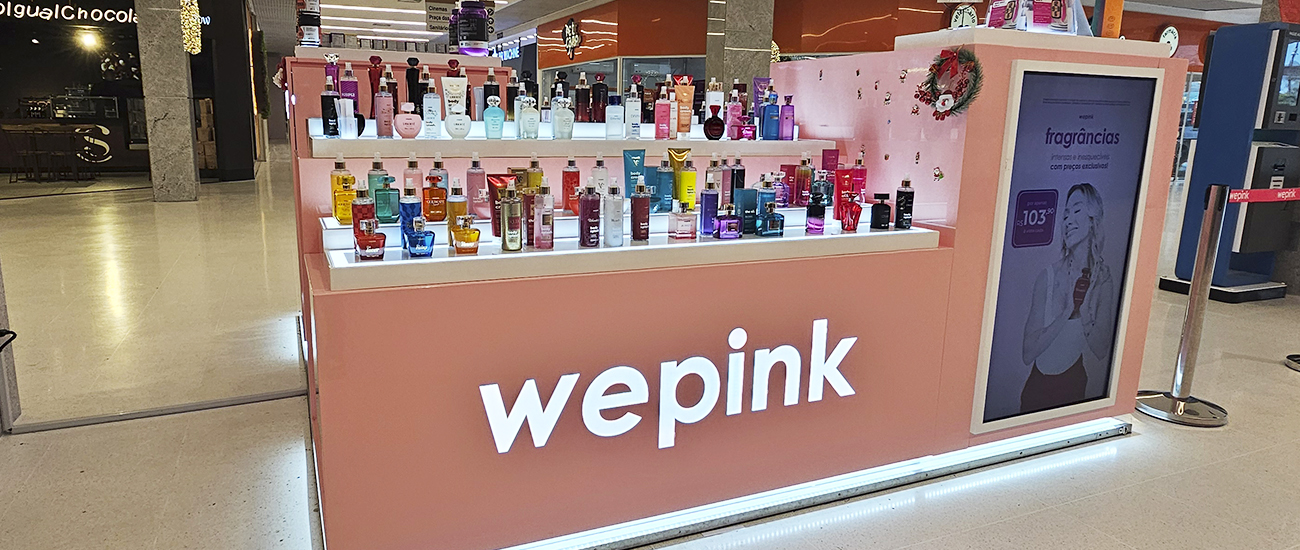 O mundo rosa invadiu o Maxi Shopping com o quiosque da WePink