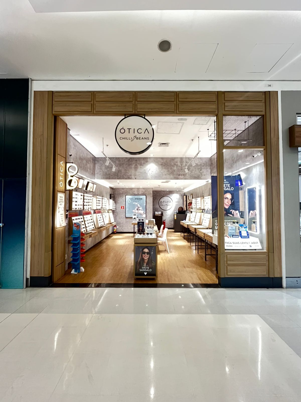 Logo da loja chilli beans ótica