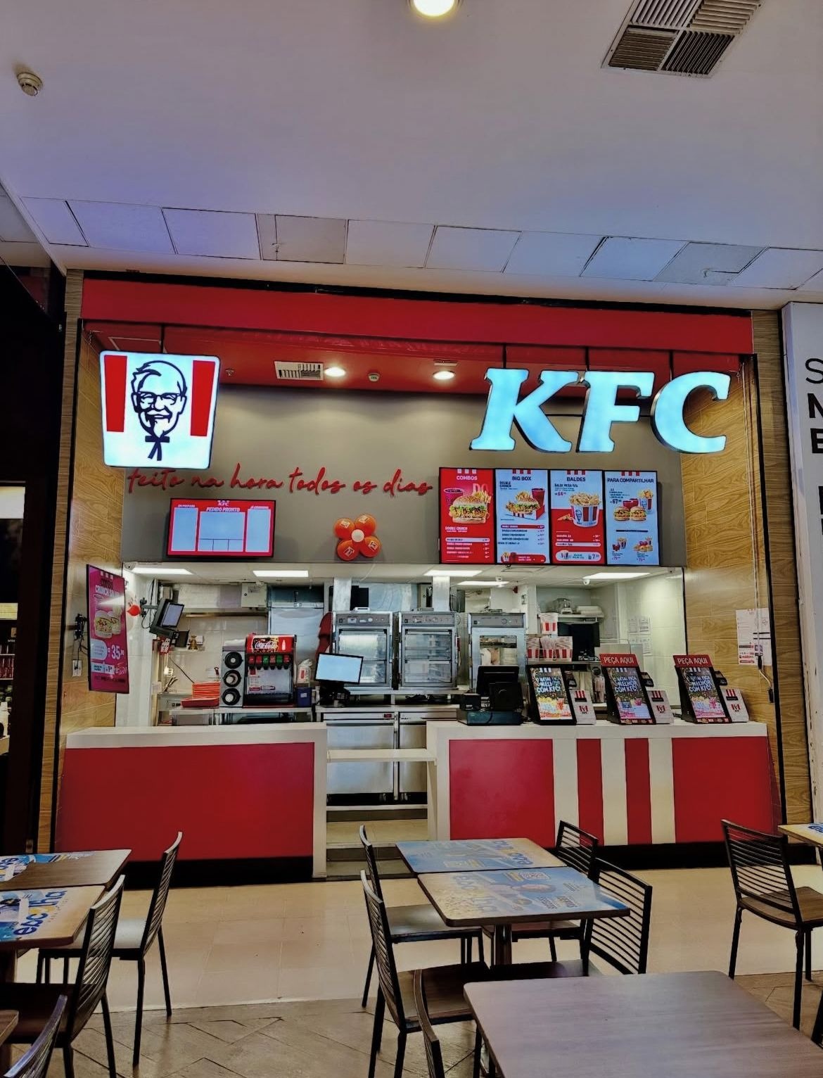 Logo da loja kfc