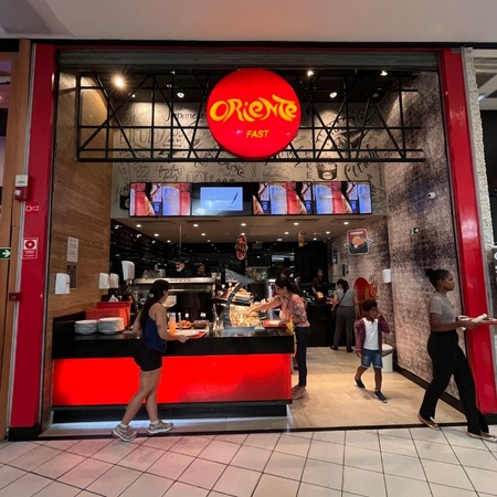 Logo da loja oriente fast