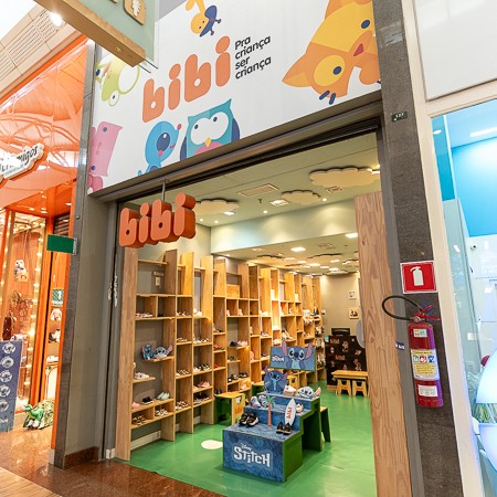 Logo da loja bibi calçados
