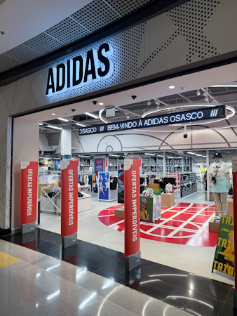 Logo da loja adidas