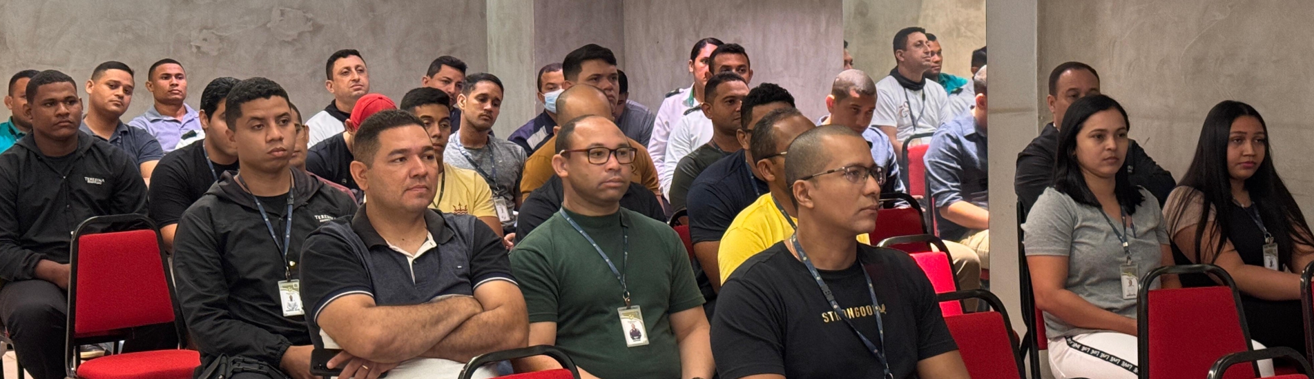 Teresina Shopping realiza bate-papo com psicóloga para equipe de Segurança