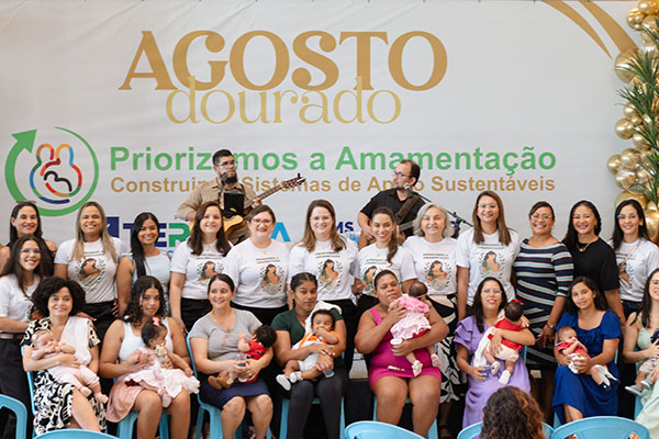 Agosto Dourado: mamaço reúne mães em incentivo à amamentação e doação de leite materno no Teresina Shopping