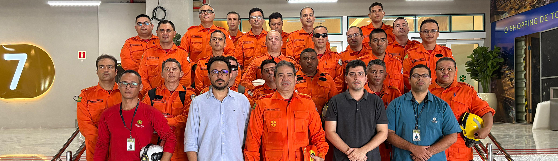 Grupo do Corpo de Bombeiros Militar do Estado do Piauí realizou visita técnica às instalações do Teresina Shopping 