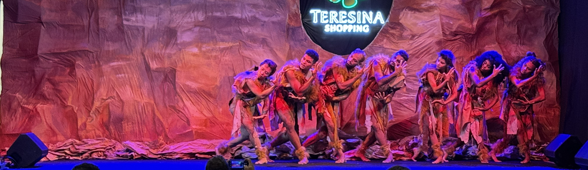 Balé da Cidade emociona público com o espetáculo Vestígios do Amanhã no Artes de Março