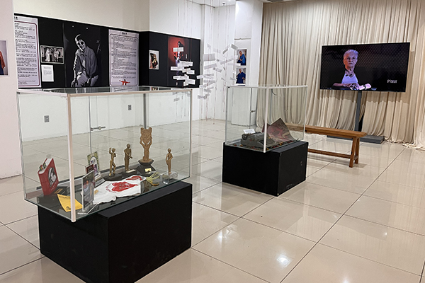 Trajetória de Isis Baião ganha exposição especial no Teresina Shopping