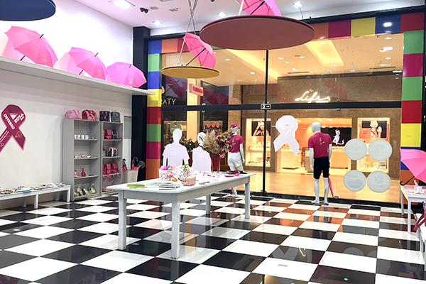 Loja Rosa promove ações de conscientização sobre o Outubro Rosa no Teresina Shopping