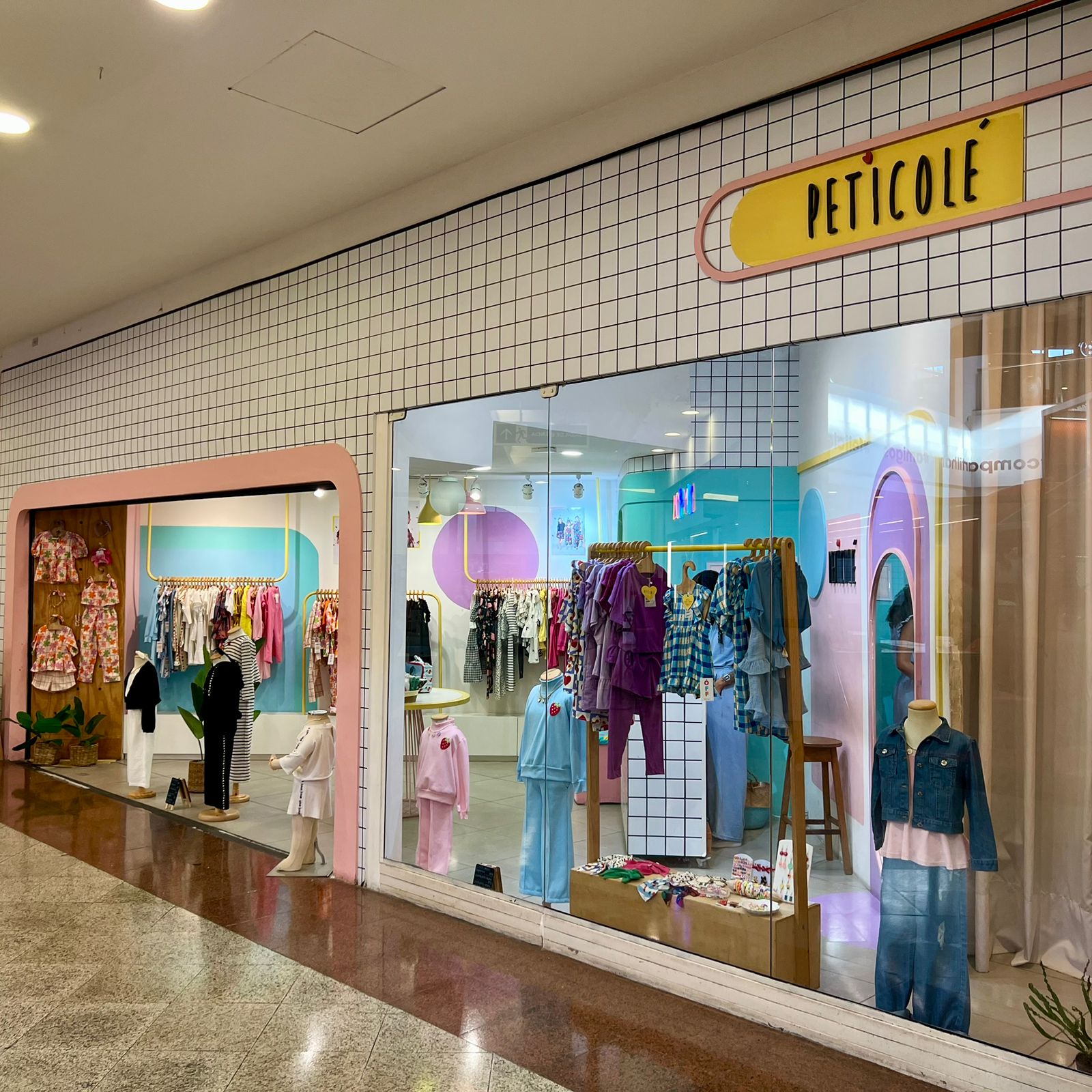 Logo da loja peticolé